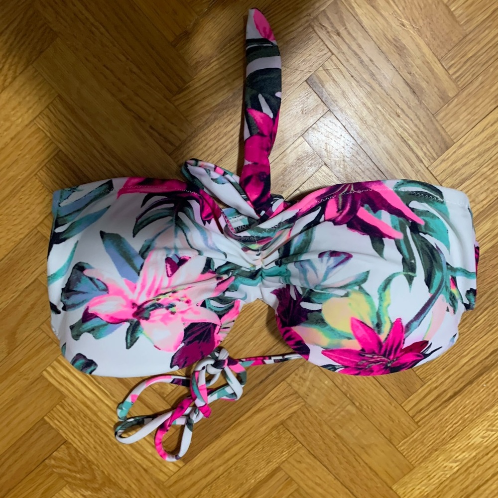 Ardene bikini top (4 for $30)